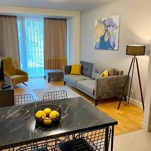 Hotel apartamentowy The Y